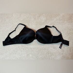 NWOT Victoria’s Secret Very Sexy‎ Push-Up Bra - Size 36DD/F80